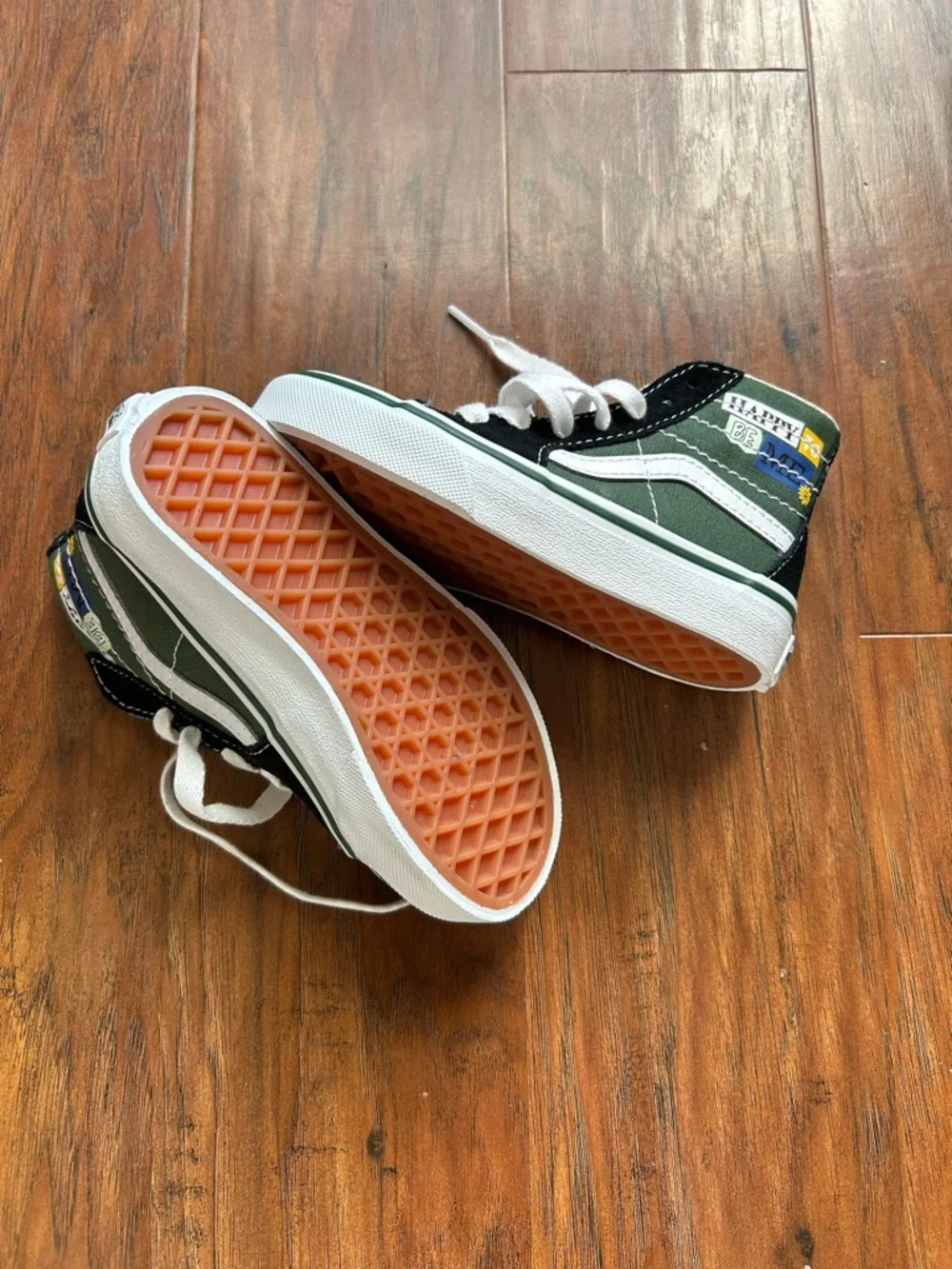 Vans Green & Black High Top Skate Sneakers with White Stripe Kid’s Shoe - Picture 4 of 11